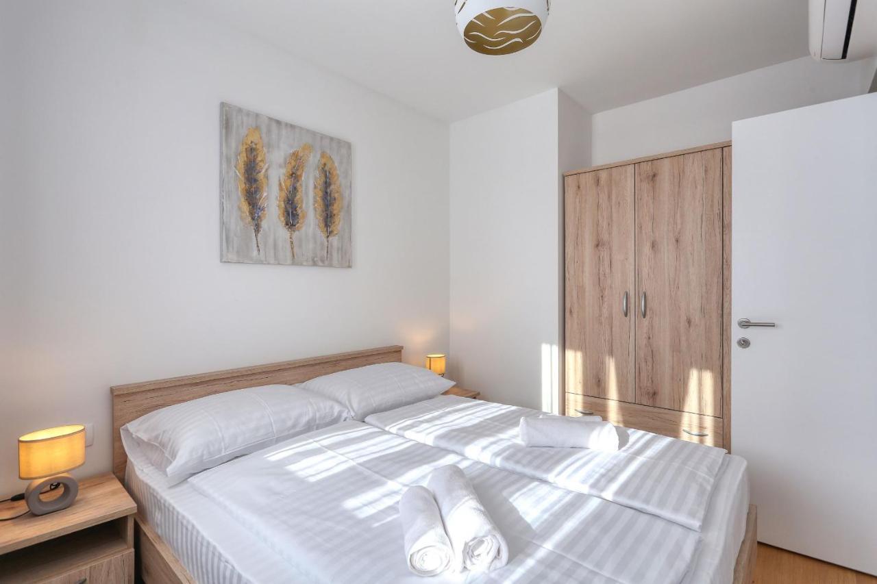 Apartments Perla With Free Parking Zadar Eksteriør billede
