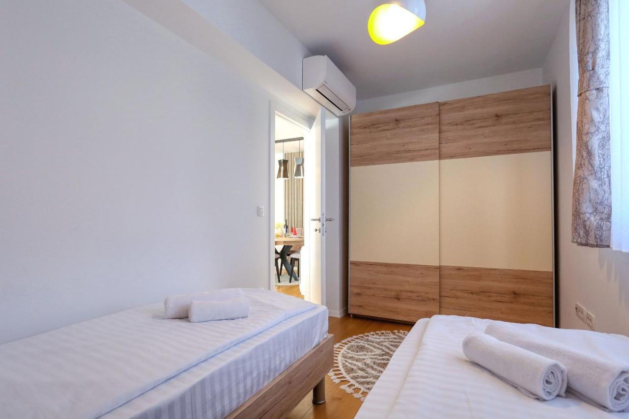 Apartments Perla With Free Parking Zadar Eksteriør billede