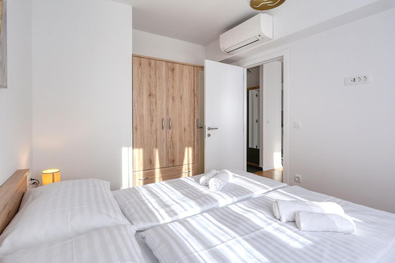 Apartments Perla With Free Parking Zadar Eksteriør billede