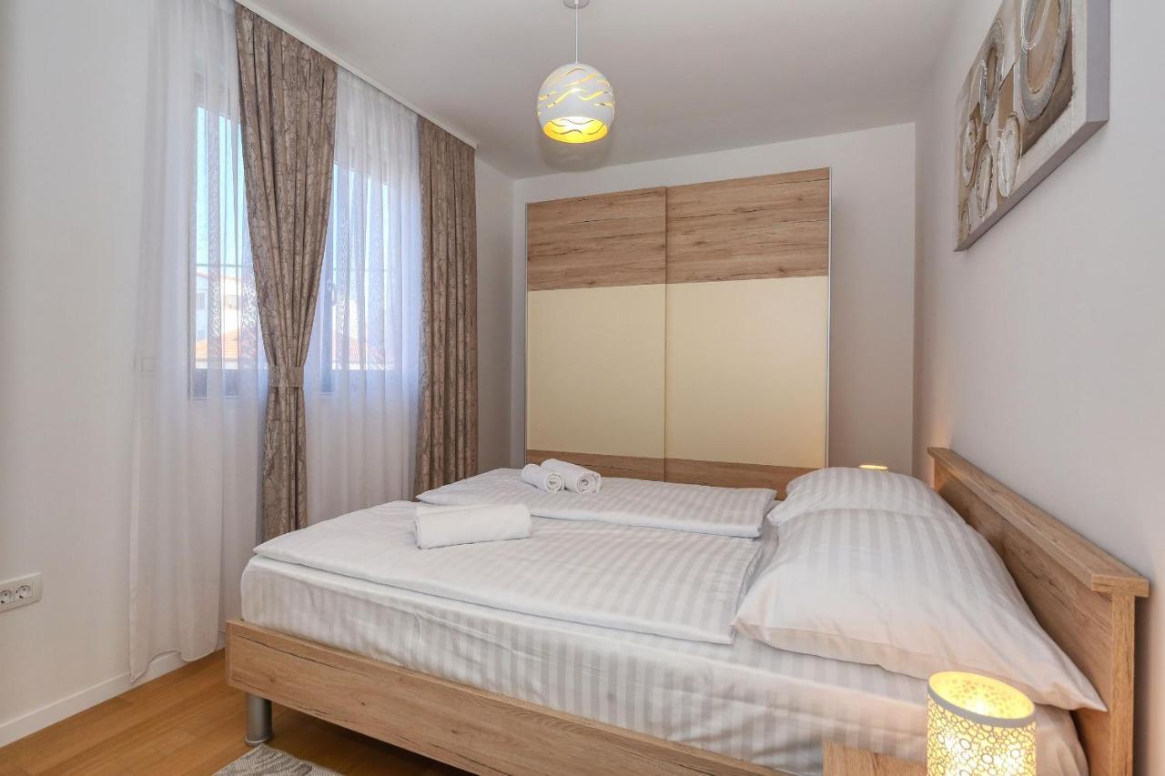 Apartments Perla With Free Parking Zadar Eksteriør billede