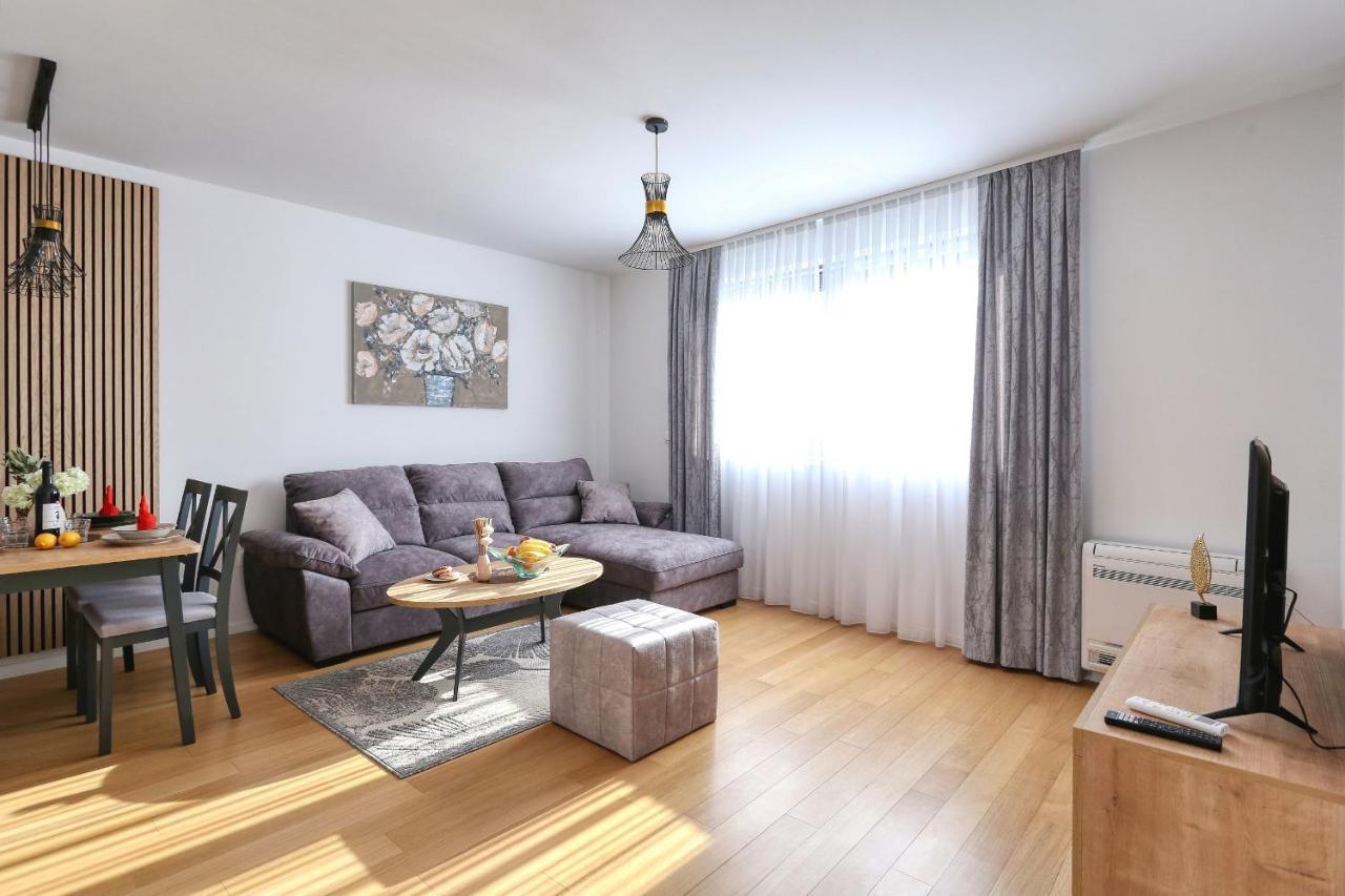 Apartments Perla With Free Parking Zadar Eksteriør billede