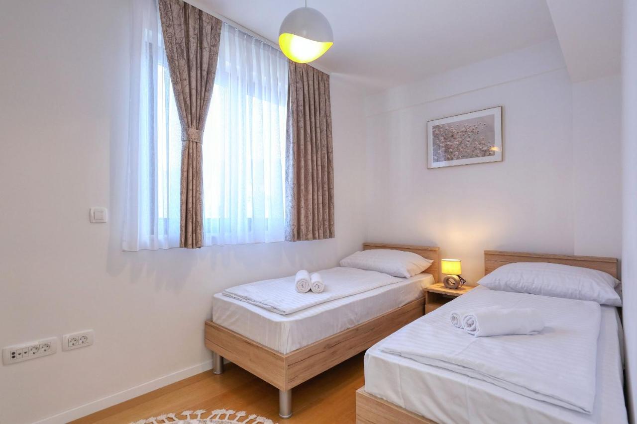Apartments Perla With Free Parking Zadar Eksteriør billede