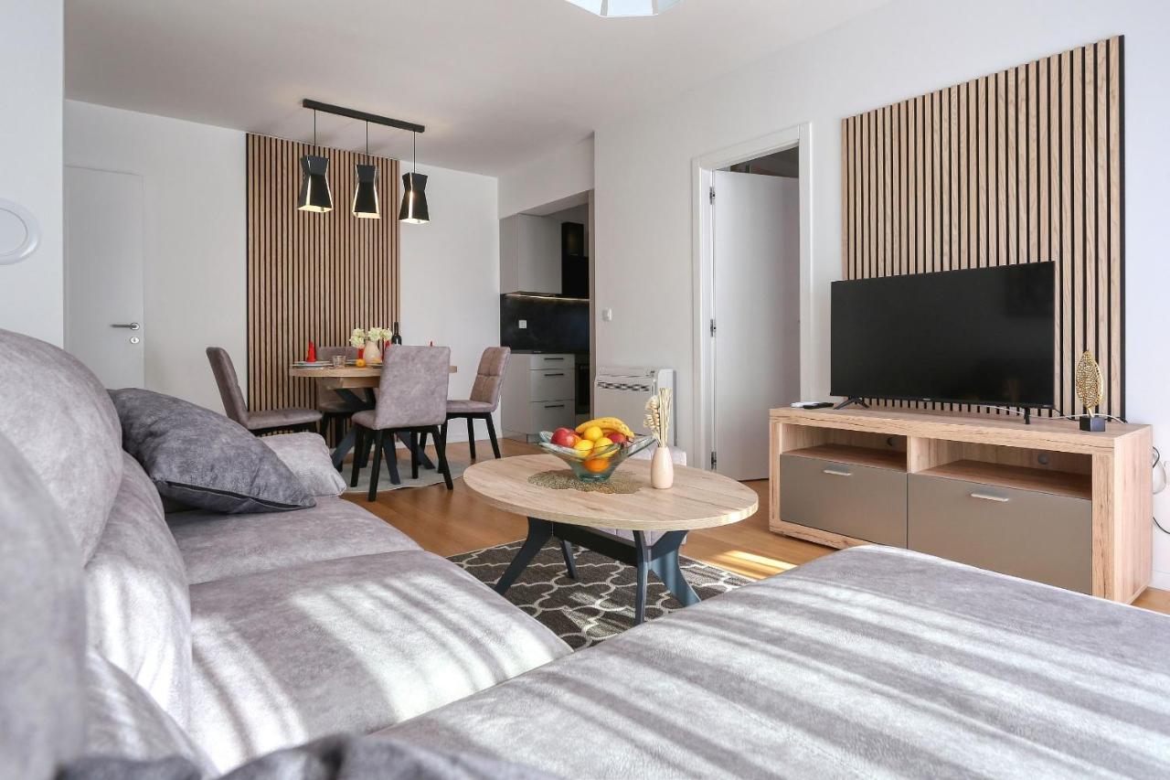 Apartments Perla With Free Parking Zadar Eksteriør billede
