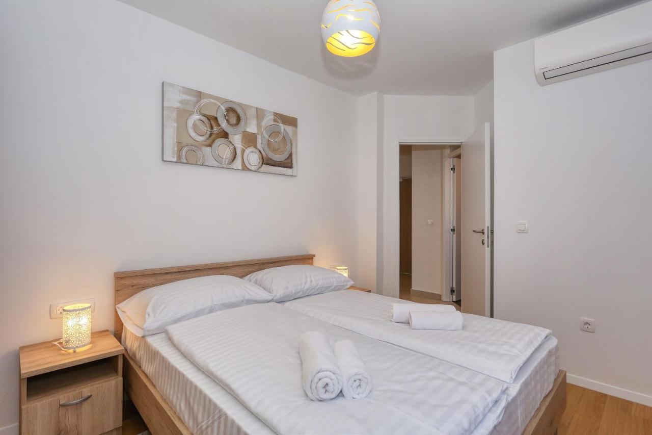 Apartments Perla With Free Parking Zadar Eksteriør billede